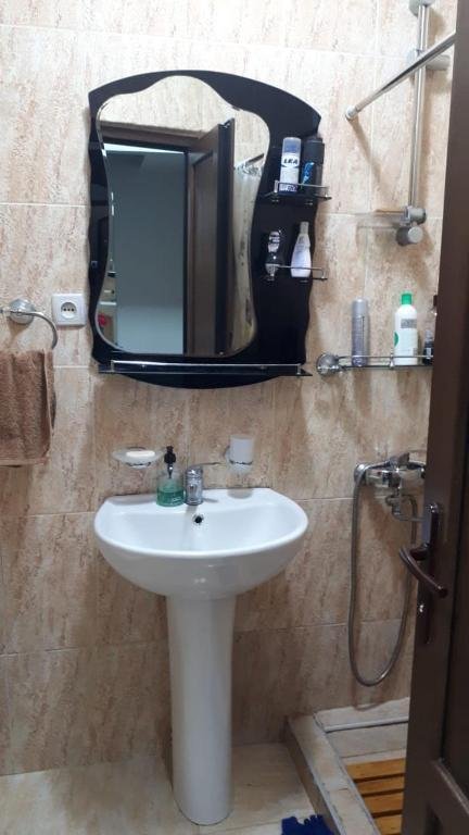 Батуми: Apartment on Inasaridze 16
