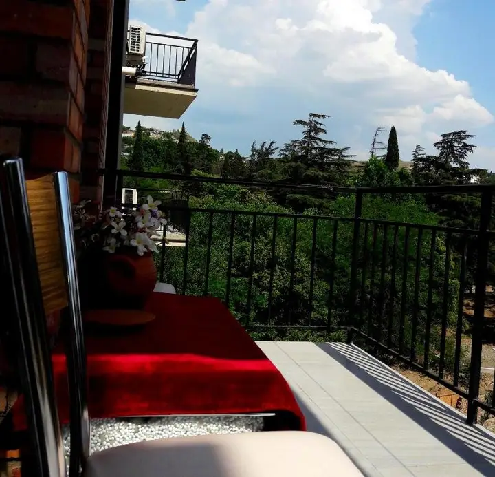 Тбилиси: Apartment next to Kikvidze Square