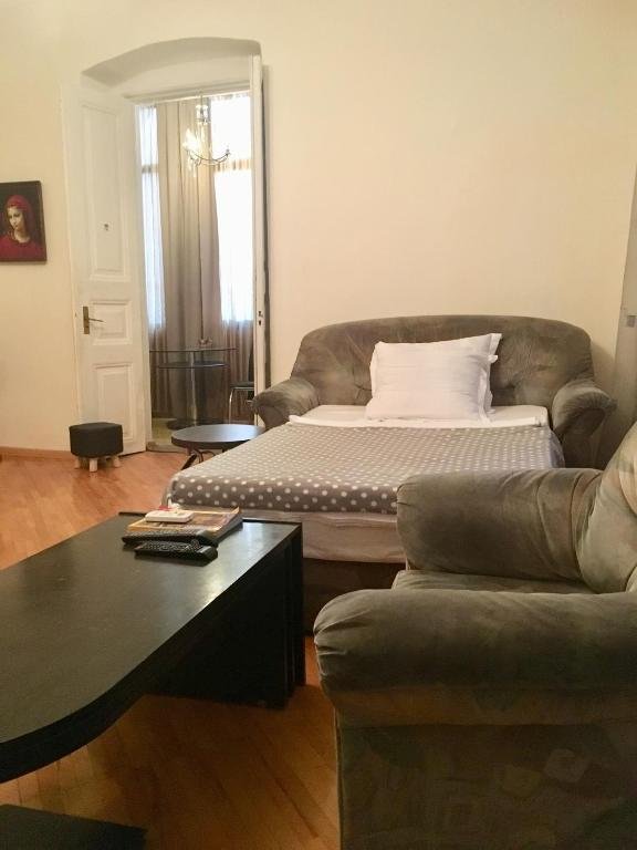 Тбилиси: Apartment near Opera 8