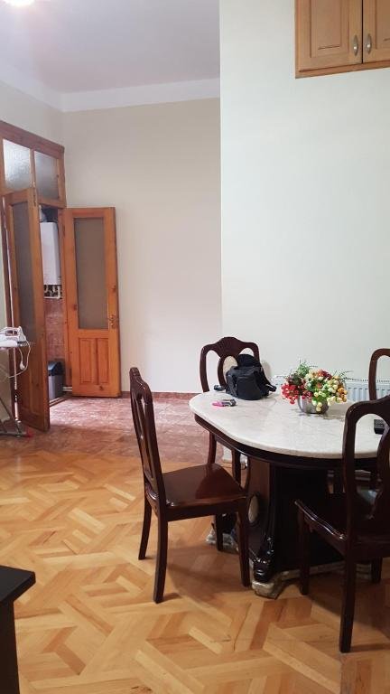 Тбилиси: Rustaveli Avenue 22