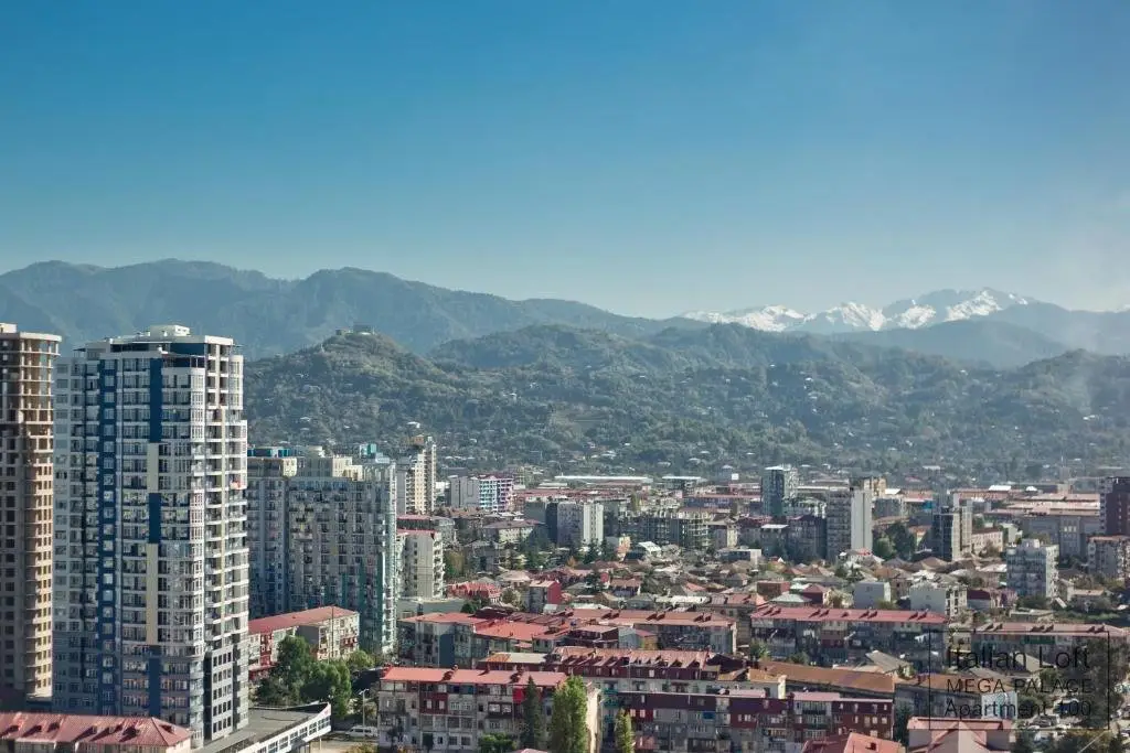 Батуми: Italian Loft 2Bdr Seaview