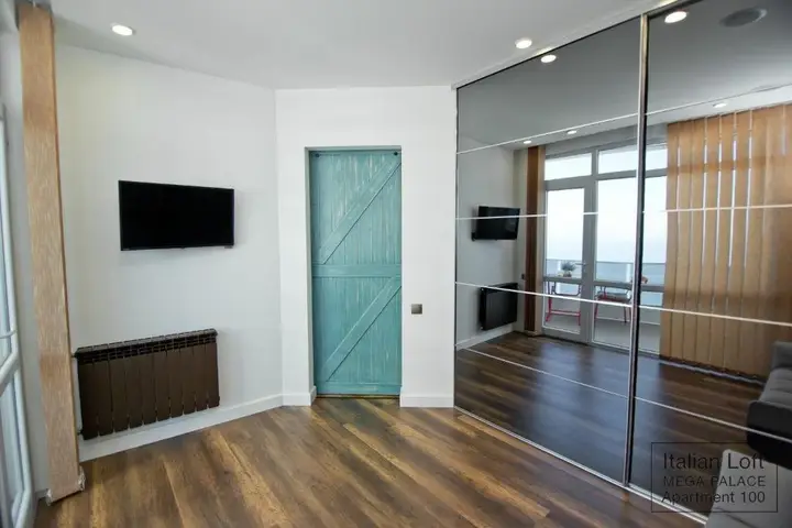Батуми: Italian Loft 2Bdr Seaview