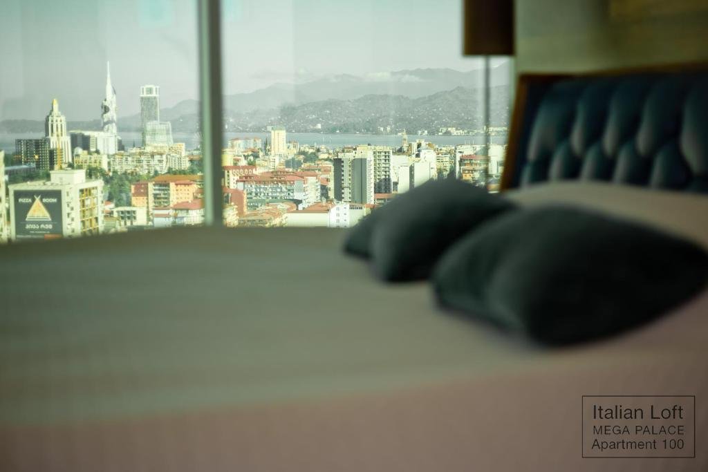 Батуми: Italian Loft 2Bdr Seaview