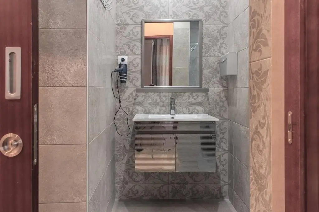 Тбилиси: apartment chovelidze st.8 #2