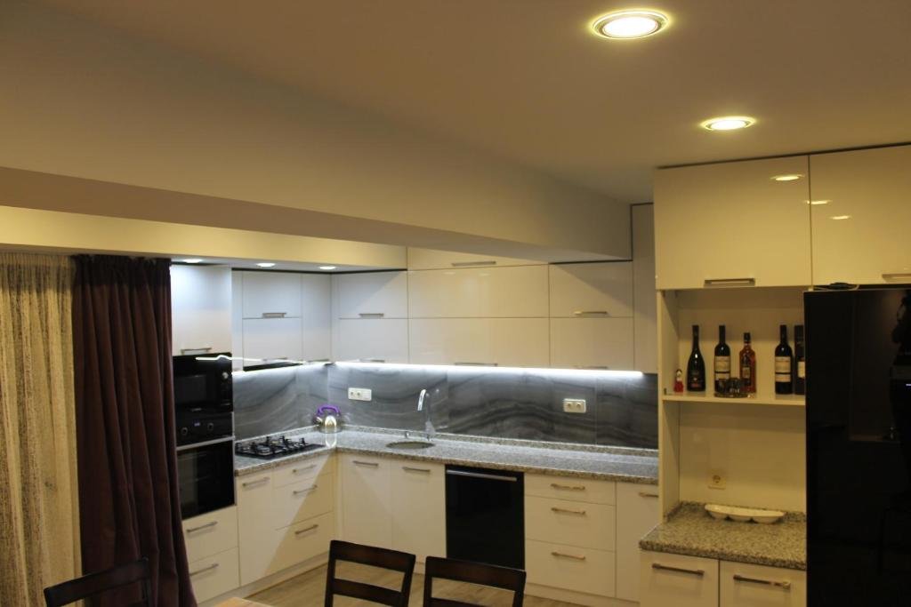Батуми: Centre 3 Bedroom Flat