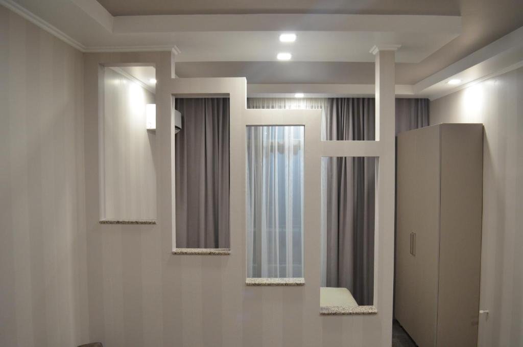 Батуми: Apartment Sea View Pirosmani 168a