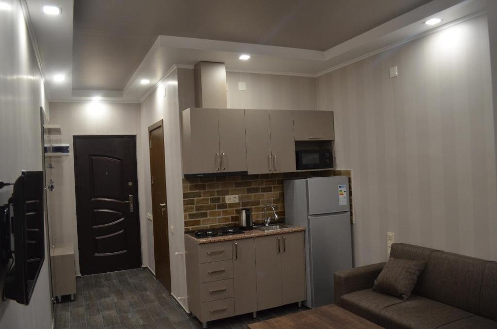 Батуми: Apartment Sea View Pirosmani 168a