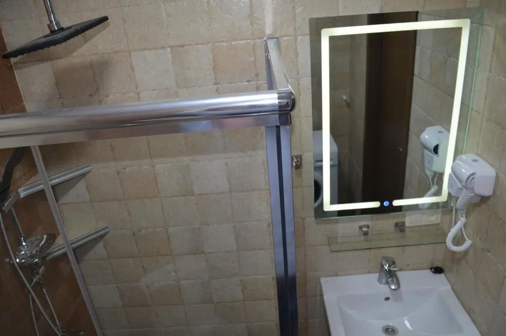 Батуми: Apartment Sea View Pirosmani 168a