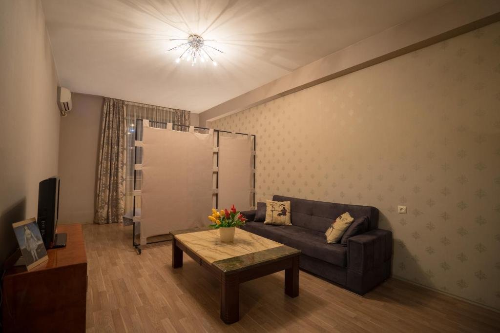 Тбилиси: Apartment on 11th floor/city center
