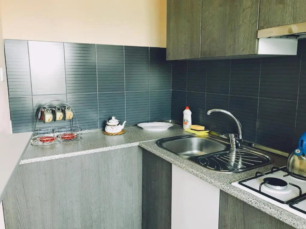 Тбилиси: Bright&lovely apartment 4 min walk from Bassiani club