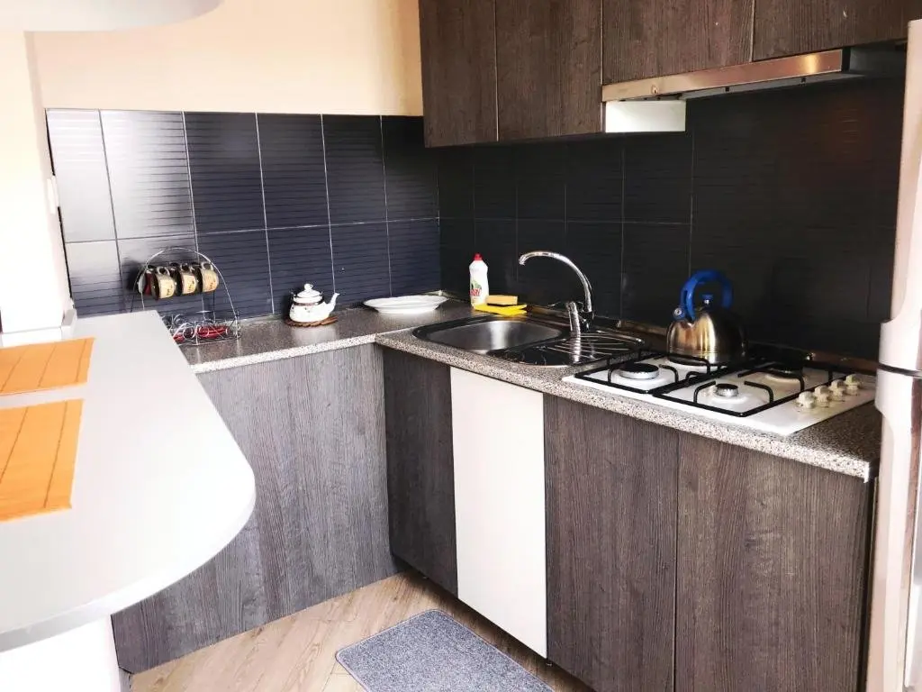 Тбилиси: Bright&lovely apartment 4 min walk from Bassiani club