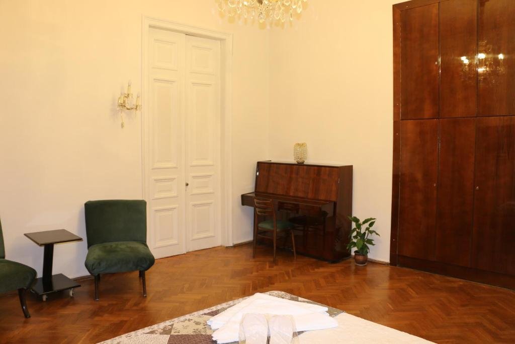 Тбилиси: Apartment at Vera