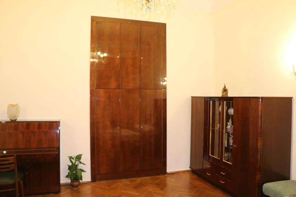 Тбилиси: Apartment at Vera