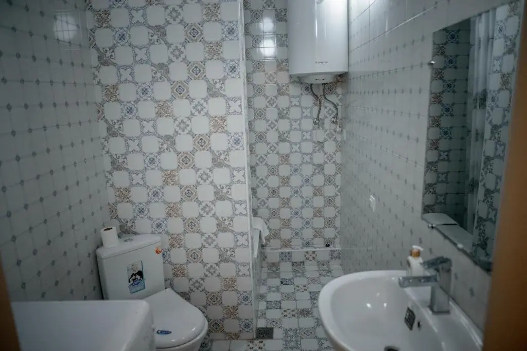 Тбилиси: Huge Newly Renovated 3Br In Heart Of Tbilisi