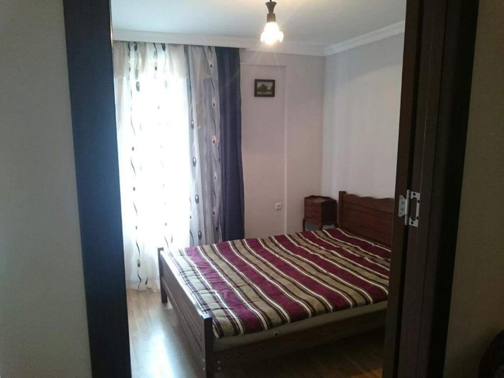 Батуми: apartment griboedovi 8