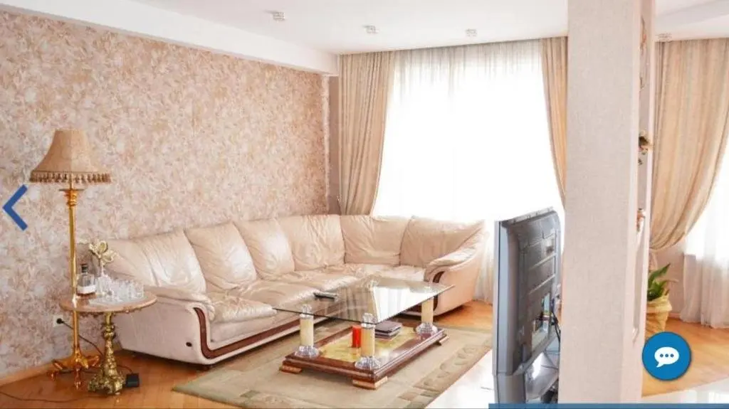 Тбилиси: Luxury 3 Br Apartment In The City Center