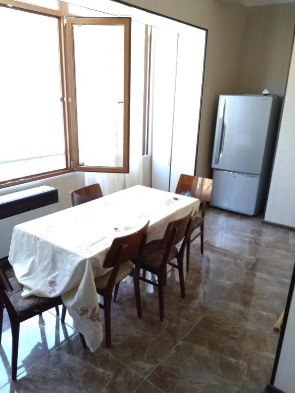 Тбилиси: For Rent. Tbilisi, Saburtalo street, Baxtrioni 18-31