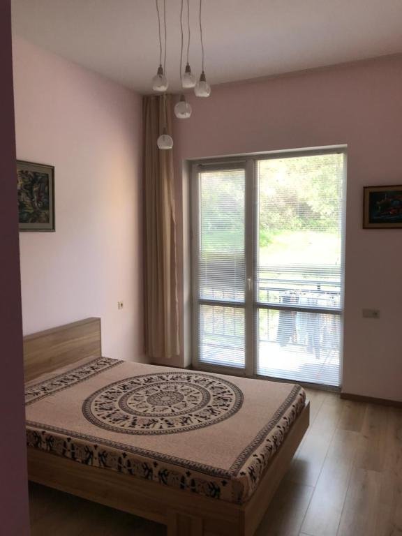 Тбилиси: Haus am Lisi See