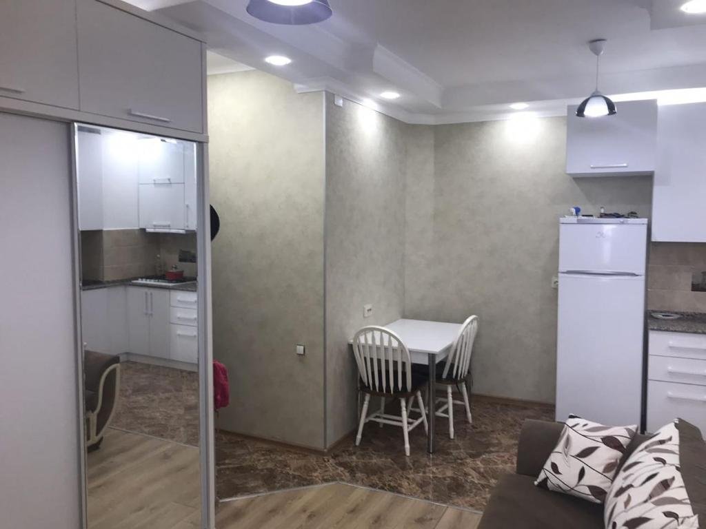 Батуми: Angisa 15, 113 A