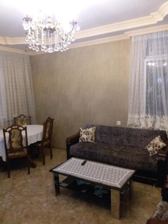 Батуми: Inasaridze 7A