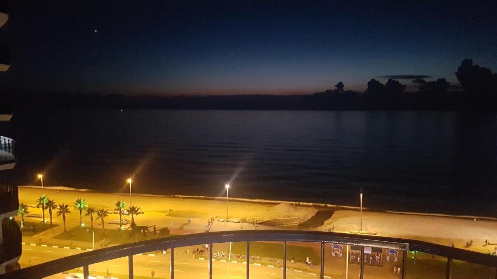 Батуми: apartament riadom moria,, sh,ximshiashvili 49