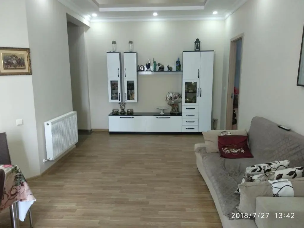 Батуми: Kvartira 250 Metrov Ot More