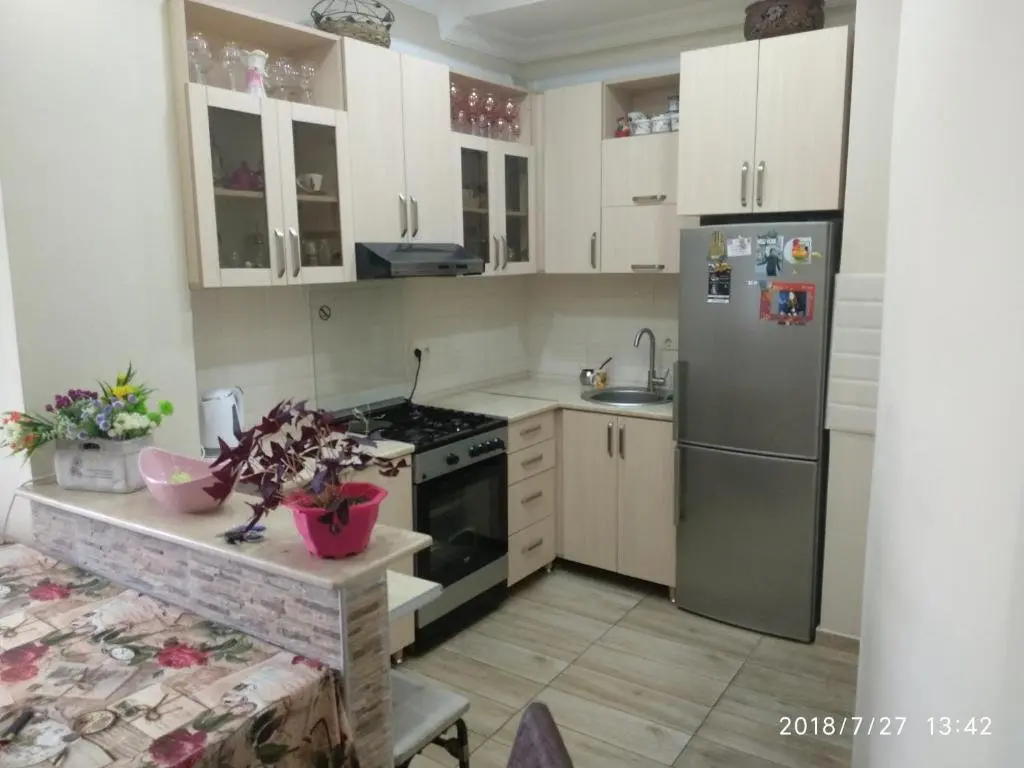 Батуми: Kvartira 250 Metrov Ot More