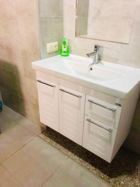 Батуми: 86a Zurab Gorgiladze Street