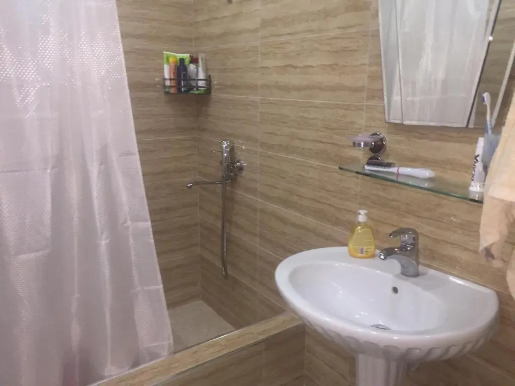 Батуми: Parnavaz Mefe Street N150 Flat N19
