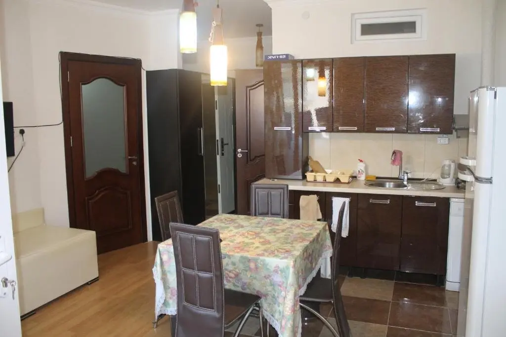 Батуми: Apartment on khinshiashvili4