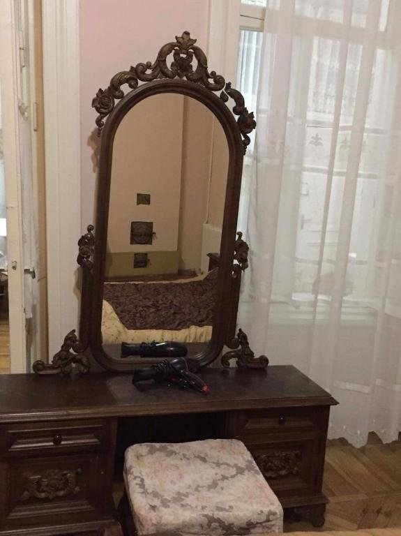 Тбилиси: Ancient Aristocratic Residence Apartment