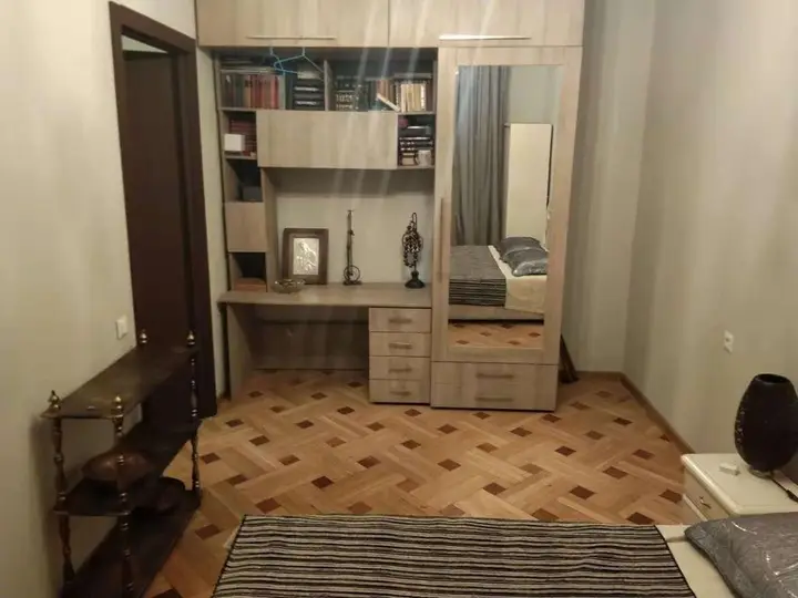 Тбилиси: Merab Kostava Street 44