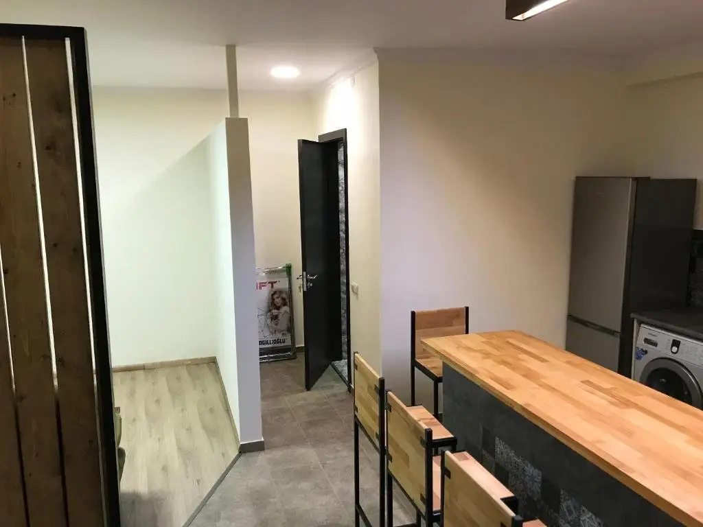 Тбилиси: Ilia Chavchavadze Avenue 37(Z)