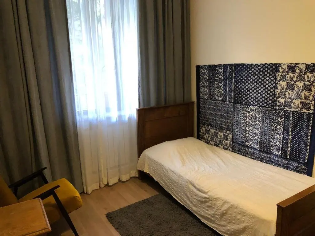 Тбилиси: Cozy Apartment In The Center Of Tbilisi. 140Sq/m