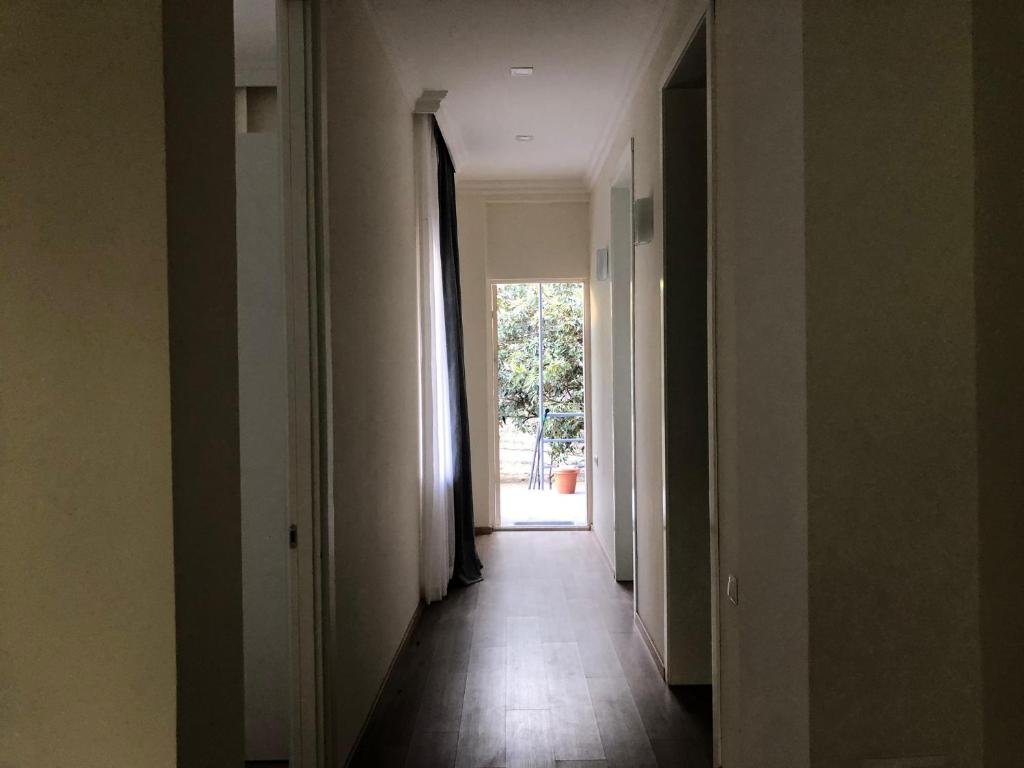 Тбилиси: Cozy Apartment In The Center Of Tbilisi. 140Sq/m