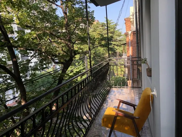 Тбилиси: Cozy Apartment In The Center Of Tbilisi. 140Sq/m
