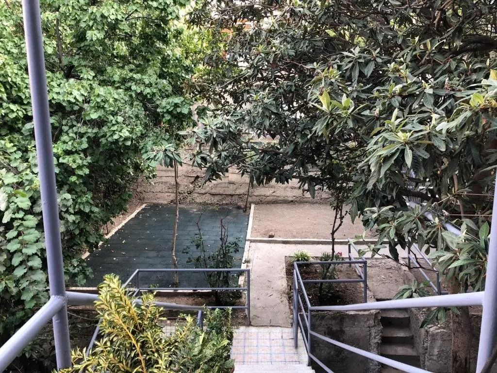 Тбилиси: Cozy Apartment In The Center Of Tbilisi. 140Sq/m