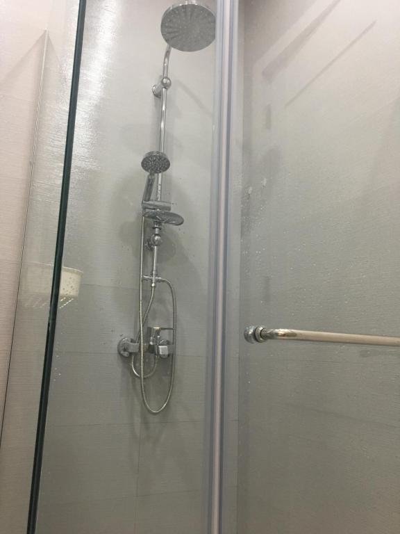 Тбилиси: Cozy modern apartment near Holiday Inn Tbilisi