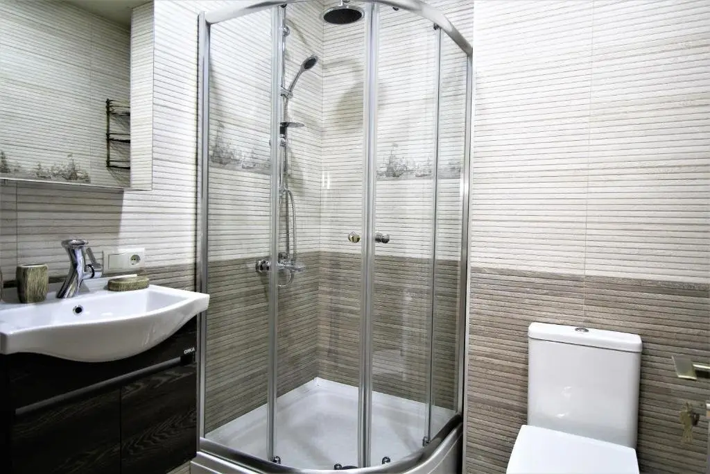 Тбилиси: Heart of Tbilisi - modern 3 bedroom apartment