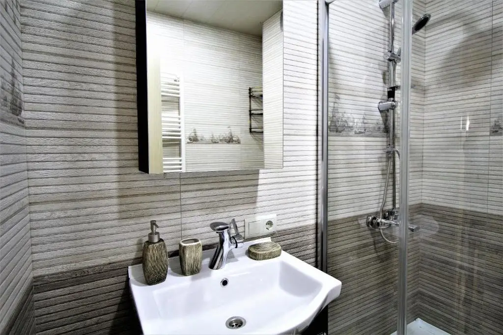Тбилиси: Heart of Tbilisi - modern 3 bedroom apartment