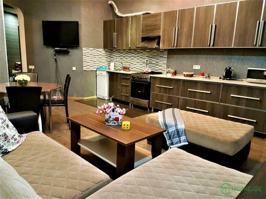 Тбилиси: Apartment on Aslanidze 13
