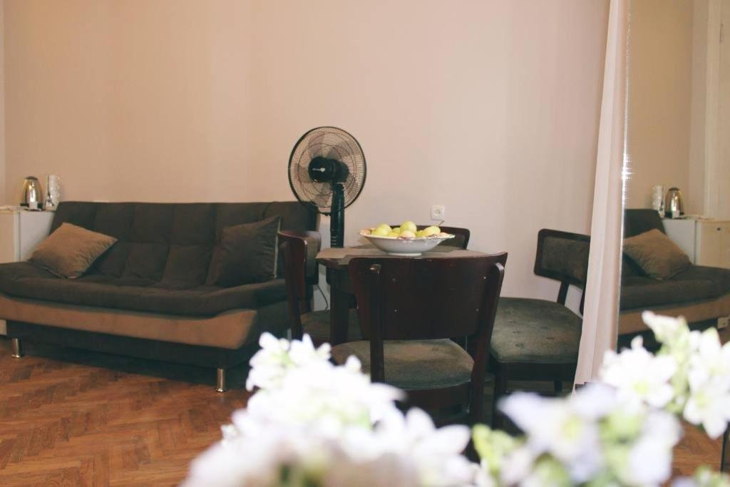 Тбилиси: 63 Merab Kostava Street
