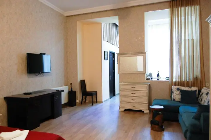 Тбилиси: Mushu Studio Apartment. 1 St Floor