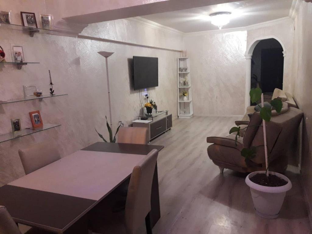 Батуми: 52 Vaja Pshavela Street