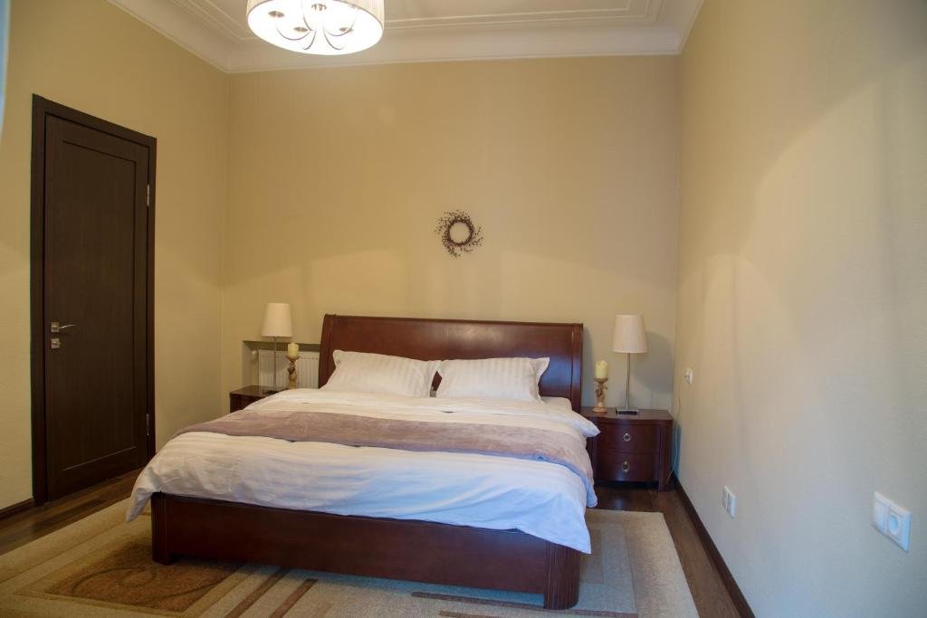 Тбилиси: Modern And Homely 1Bed Apt And Steps Away From Freedom Square And Free Wifi