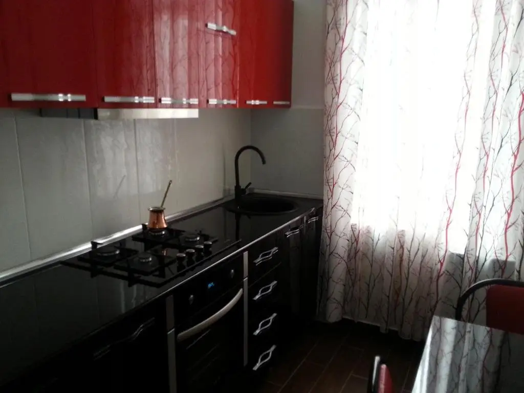 Батуми: Rustaveli Avenue 11, Apartment 9