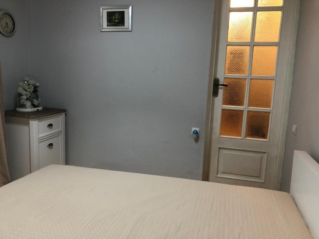 Тбилиси: Apartment On Uznadze 79