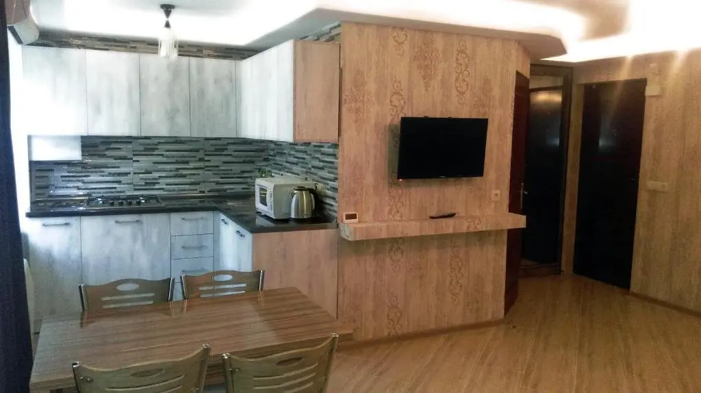 Тбилиси: Comfortable studio apartment, near the metro station