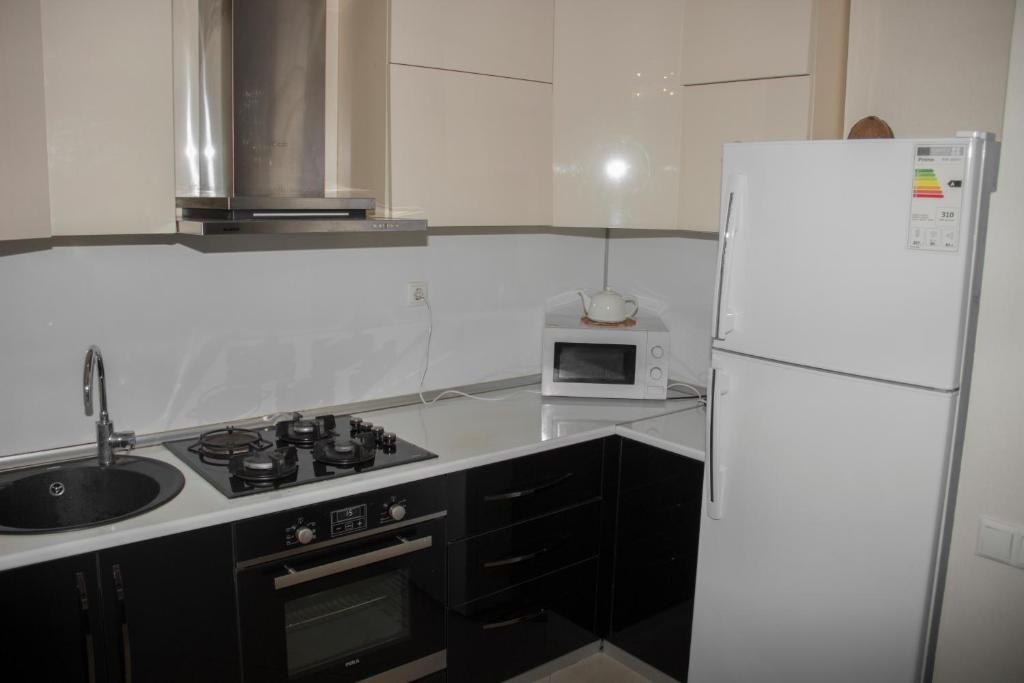 Тбилиси: 7, Merab Aleksidze Street, 4th floor, Flat 12