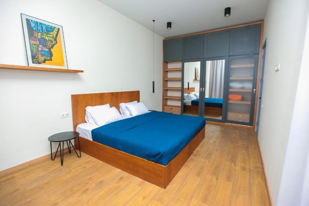 Тбилиси: Brand New Central Apartment